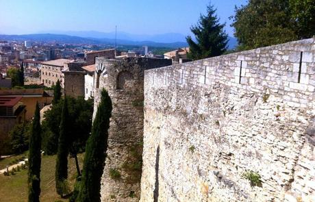 Overlooking the wall with a view stretching all the way to the Pyrenees mountains.