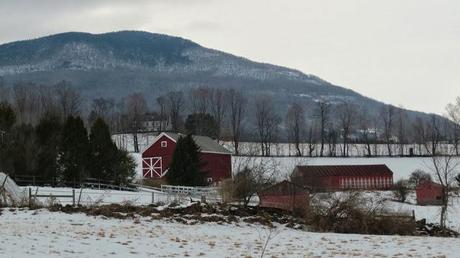 Red-Barn-in-Winter-Manchester-Vermont