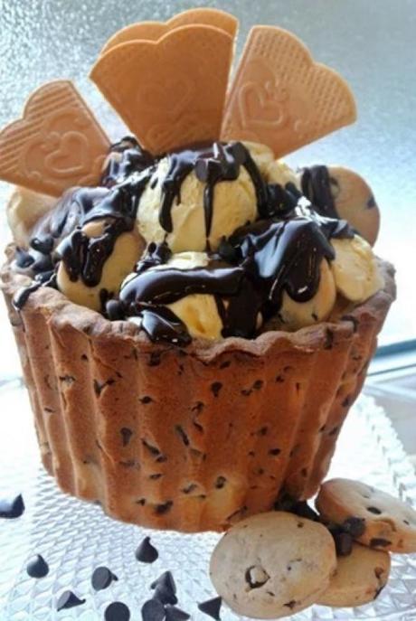 Cookie Dough Giant Cupcake