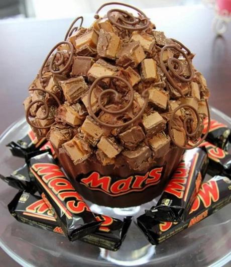 Mars Bar Giant Cupcake