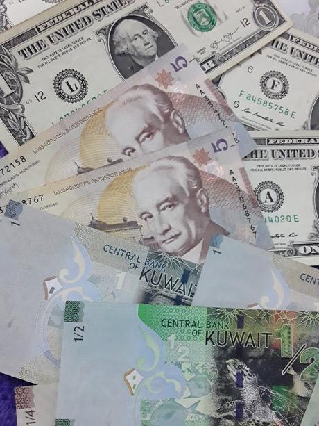 NFT Market Meltdown: Why Users Are Fleeing Digital Art!