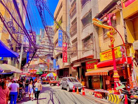 Serving It Up... Binondo's Chinatown: Manila, The Philippines!