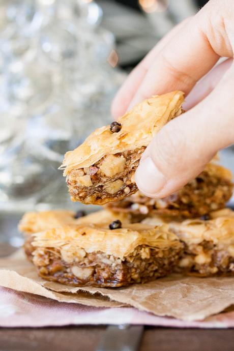 Healthy Vegan Baklava (With An Oil-Free Option!)