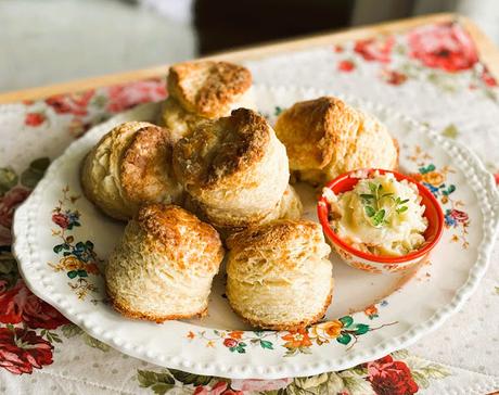 Honey Garlic Parmesan Biscuits