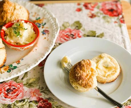 Honey Garlic Parmesan Biscuits