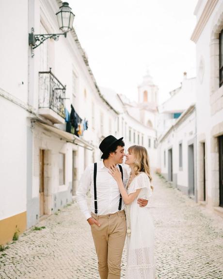 36 questions that lead to love man in hat and white shirt with woman hug on the street