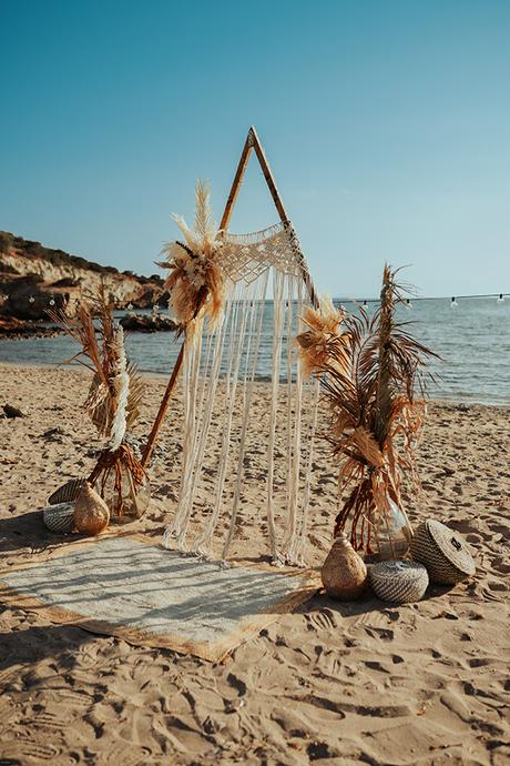 bohemian-romantic-spring-wedding-anavussos-beach_07