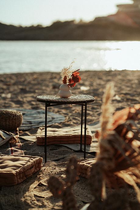 bohemian-romantic-spring-wedding-anavussos-beach_10