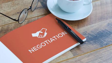 How to Negotiate with Cash Home Buyers