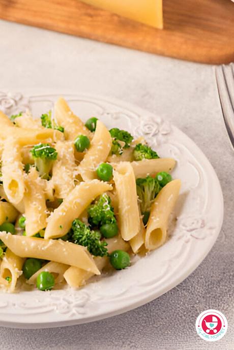 Today, we're excited to share a recipe that's a big hit in our household: Easy Broccoli Pasta for Kids