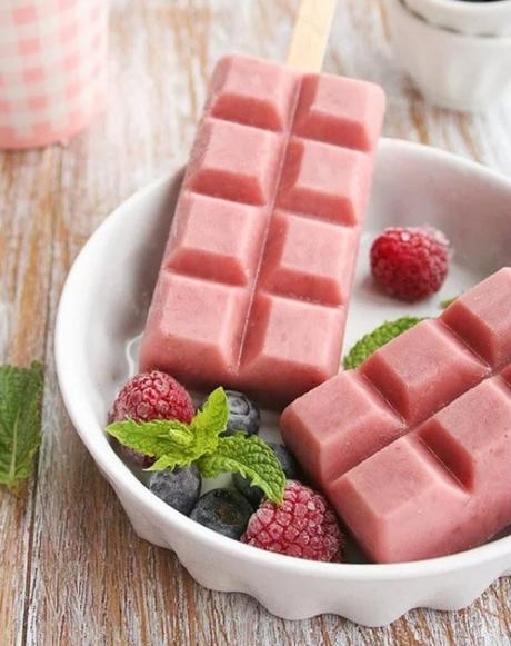 Homemade Cherry Popsicles