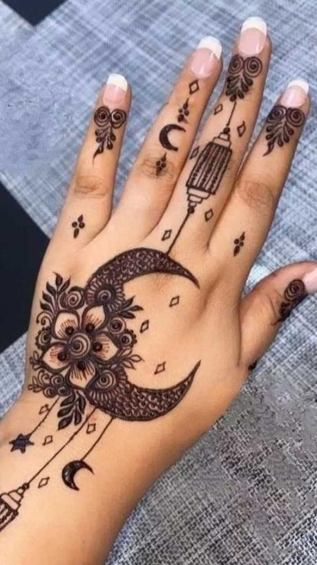 Chand Mehndi For Eid-ul-Adha 2024: Chand mehndi designs for hands