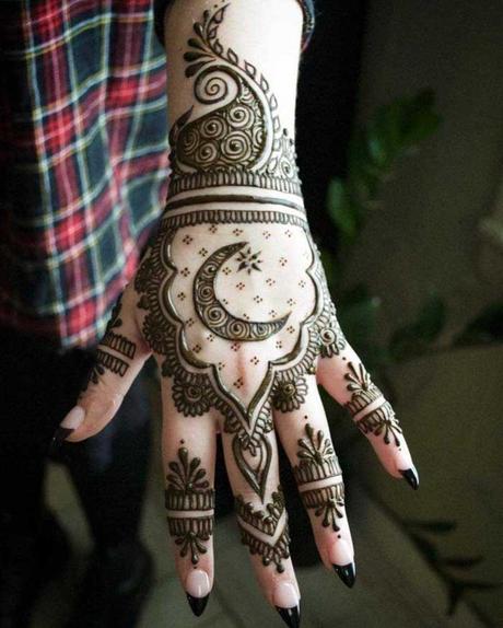 Chand Mehndi For Eid-ul-Adha 2024: Chand mehndi designs for hands