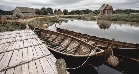 Crafters of the past: a journey with Visundr in Viking Reenactment Artigiani del passato: in viaggio con Visundr nella rievocazione vichinga