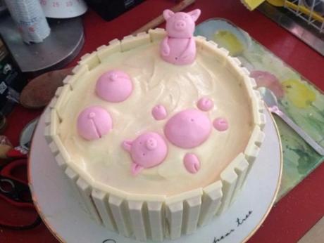 White Chocolate Kit Kats with White Chocolate Creme Style Pigs in mud Cake