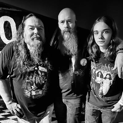 US doom metal trio CURSE THE SON to release new album 