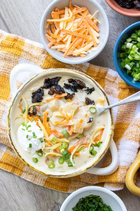 Vegan Baked Potato Soup