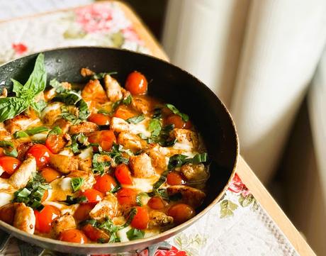 Skillet Caprese Chicken Bites