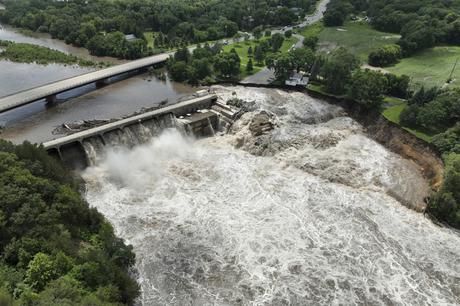 Partial failure in Minnesota offers nationwide warning