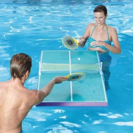Floating table tennis game for swimming pool