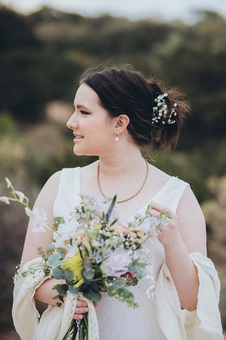 lovely-elopement-in-greece-with-beautiful-flowers_03