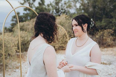 lovely-elopement-in-greece-with-beautiful-flowers_20