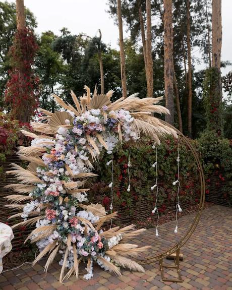 wedding forward chiefs editor real wedding rustic floral wedding arch