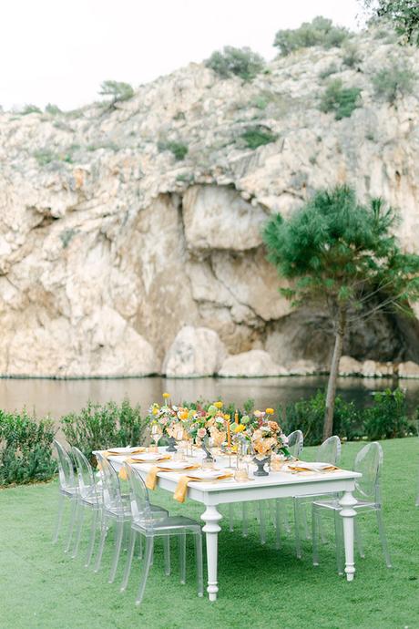 elegant-styled-shoot-greece-modern-pops-of-color_19