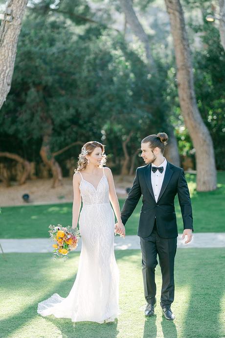 elegant-styled-shoot-greece-modern-pops-of-color_14