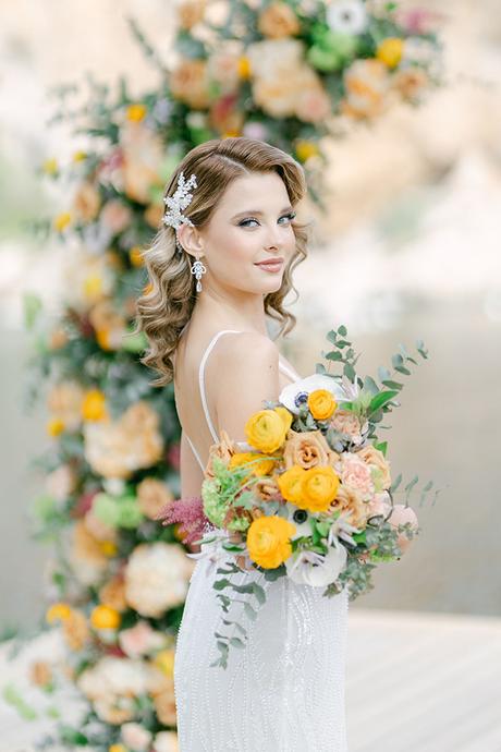 elegant-styled-shoot-greece-modern-pops-of-color_05