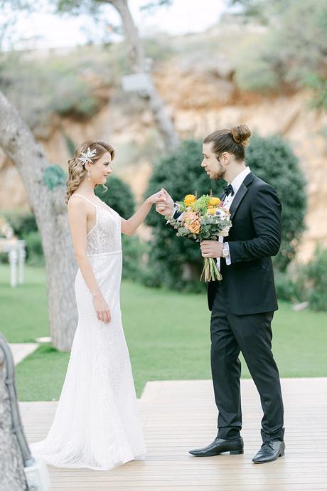 elegant-styled-shoot-greece-modern-pops-of-color_04