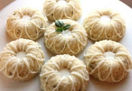 Mini lemon basil bundt cakes