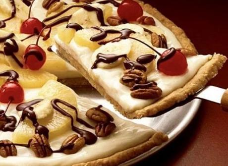 Banana Split Dessert Pizza