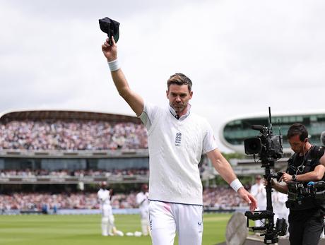 Jimmy Anderson retires !!
