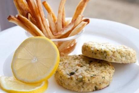 Tuna Cakes with Scallions and Lemon