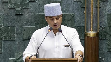 Telecom: Telecom service to reach all villages in next 12 months, Union Minister's big announcement