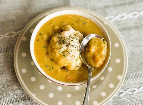 Pea Soup with Cheese Dumplings