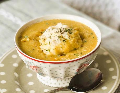 Pea Soup with Cheese Dumplings