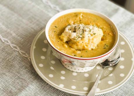 Pea Soup with Cheese Dumplings