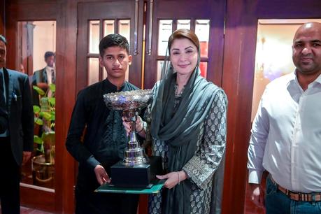 Maryam Nawaz Planning to Distribute Cash Prizes to Top Ranked Students in Panjab