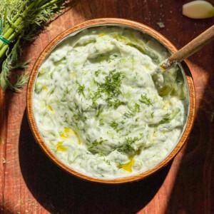 Easy Vegan Tzatziki Sauce