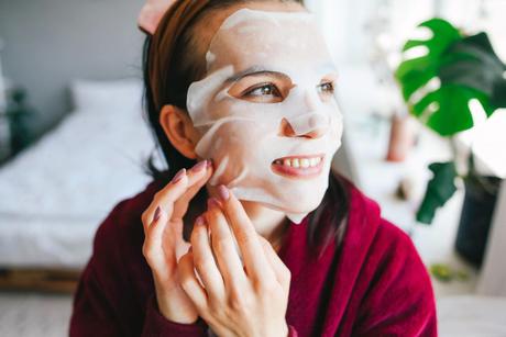 What is the morning skincare routine and what are its benefits?