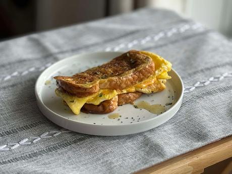 One Pan Egg Toast Omelet