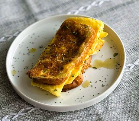 One Pan Egg Toast Omelet