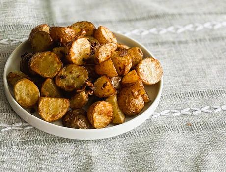 Air Fryer Crispy Roasted Onion Potatoes