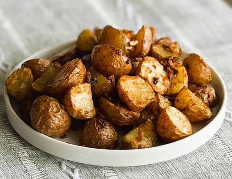 Air Fryer Crispy Roasted Onion Potatoes