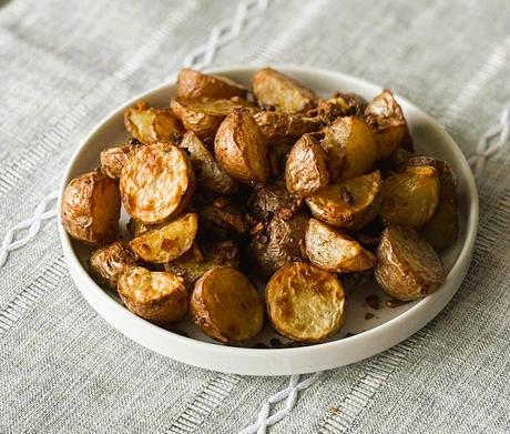 Air Fryer Crispy Roasted Onion Potatoes