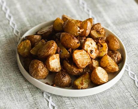 Air Fryer Crispy Roasted Onion Potatoes