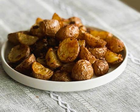 Air Fryer Crispy Roasted Onion Potatoes