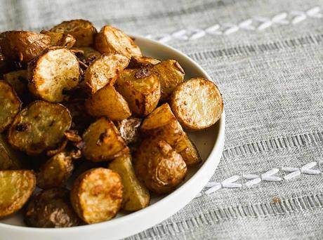 Air Fryer Crispy Roasted Onion Potatoes